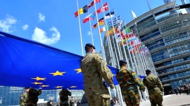 You are currently viewing Loi de programmation militaire : et l’Europe de la défense ?