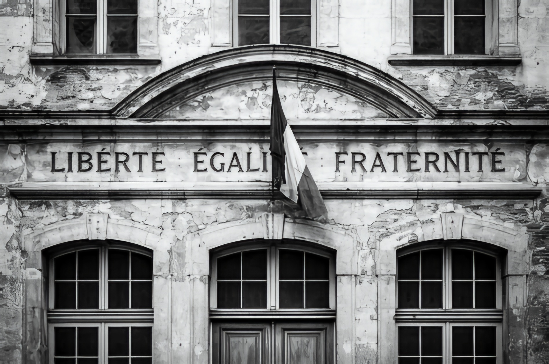 Solidarité avec l’enseignante agressée à Sanary-sur-Mer